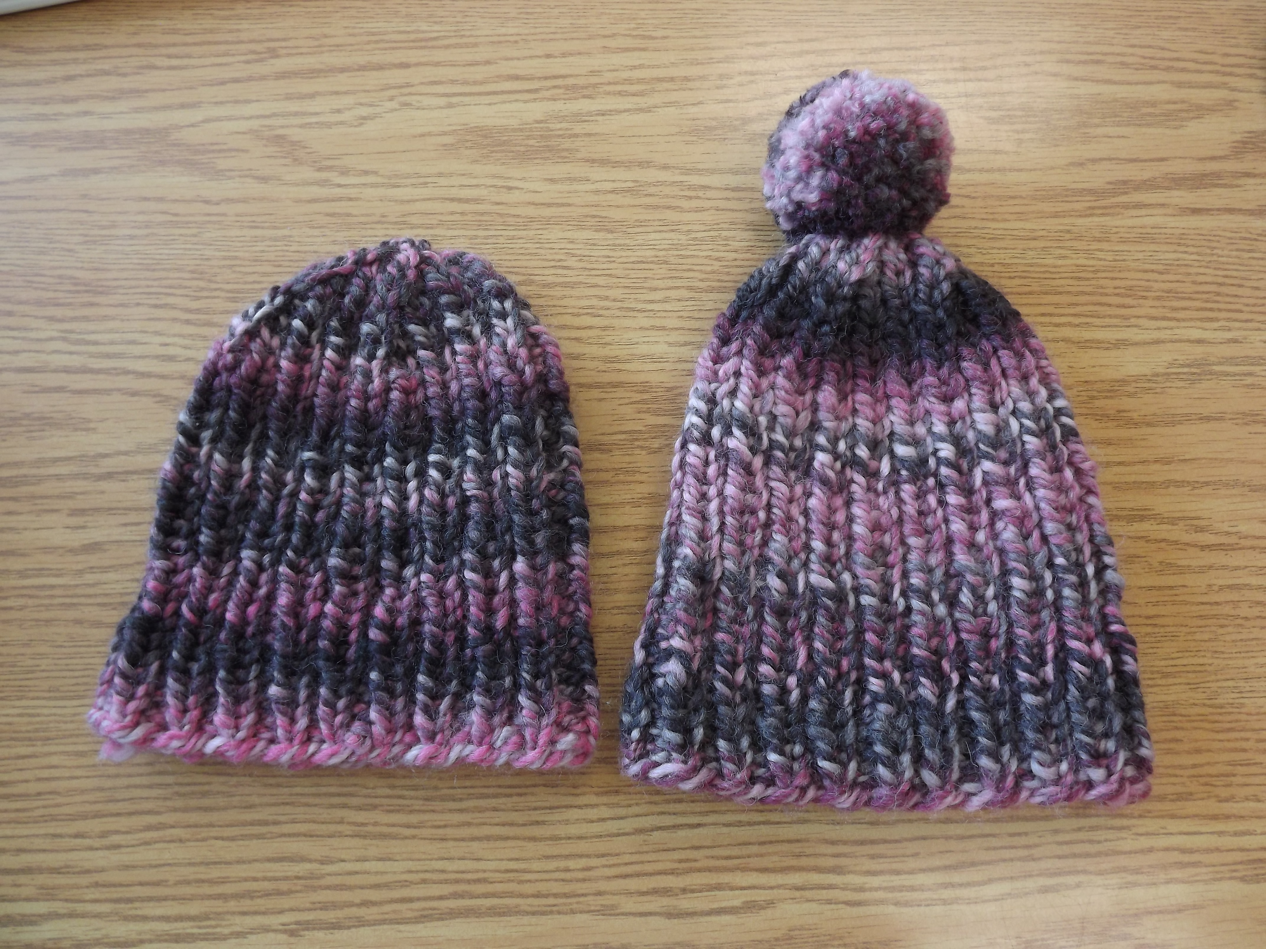 One-Size-Fits-Most Ribbed Hat Free Knitting Pattern - PurlsAndPixels